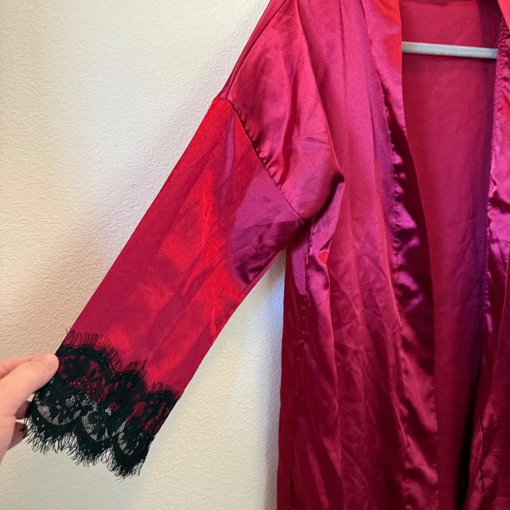 Unbranded satin robe
